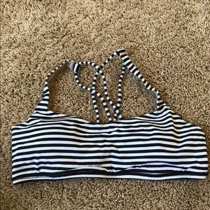 Lululemon free to be bra